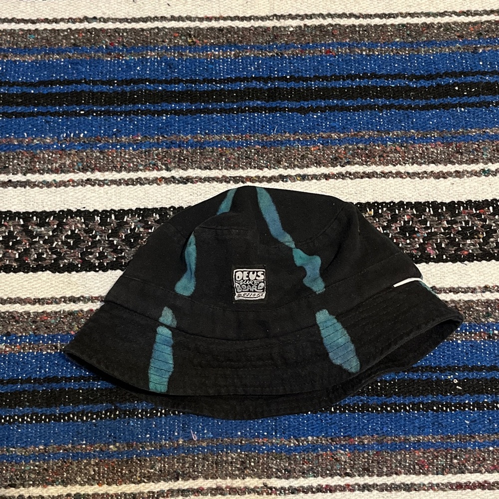 Deus Bucket Hat